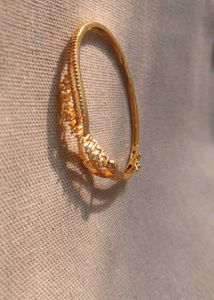 Elegant Gold-Tone Bangle Bracelet