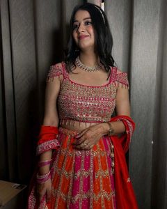 ❣️🧡Two-tone Lehenga Set with Resham Embroidery🧡