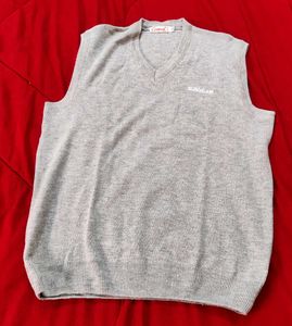 Silver Gray Knit Vest - Stylish &amp; Versatile