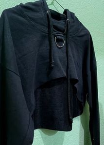 Black Cozy cropped pullover