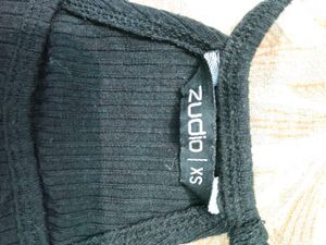 Black Ribbed Crop Top