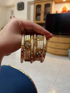 Vintage Pearls Bangles Set