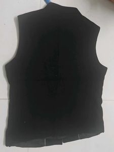 Men's Black Sleeveless Vest