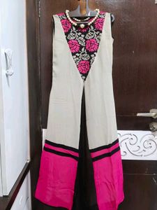 Elegant Ethnic Gown with Floral Embroidery