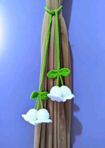 Crocheted Tulip Curtain Tie-Backs