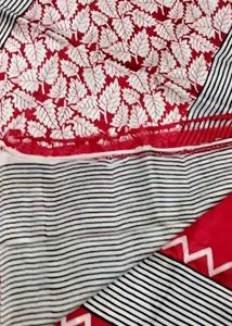 Elegant Red &amp; White Striped Pure Silk Saree