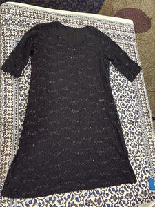 DISCOUNT..!!Black Sequined Lace Tunic Top