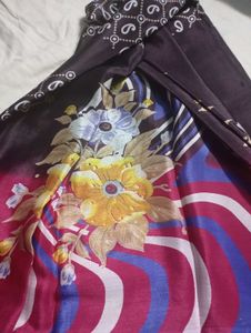 Elegant crepe  Floral Print Saree