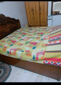 Patterned Bedsheet