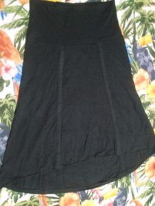 Chic Black Midi Skirt