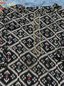 Ethnic Black &amp; White Geometric Print Kurti &amp; Pants