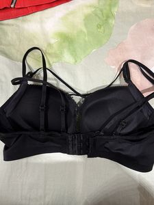 Black Detailing Bra