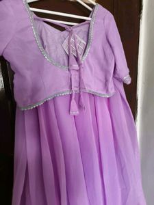 💜Lavendar Lehenga set,Embroidered