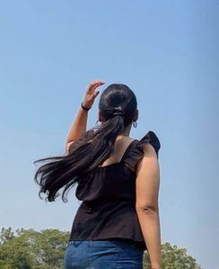 Black top sleeveless elegant looking