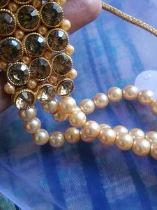 Stunning Pearl and Stone Necklace Set with earring