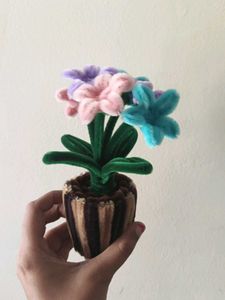 Pipe Cleaner Flower Pot
