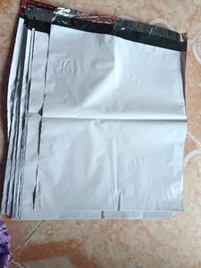 10 Shipping Lables &amp;Bags