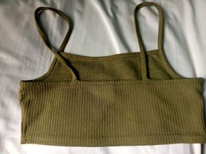 H&amp;M RIBBED CROP TOP.