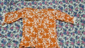 Women - Combo Of 2 Tops - Hardly Used