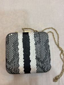 Chic Black &amp; White Box Clutch with Chain