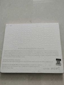 IMASK 30 Color Eyeshadow Palette