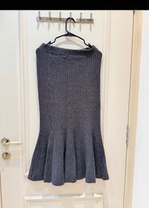 Grey Ribbed Knit Flare Skirt