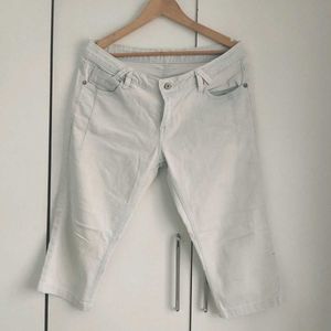 White Capri Jeans