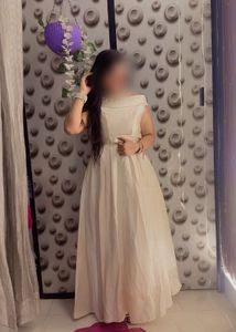 Elegant Off-Shoulder Evening Gown