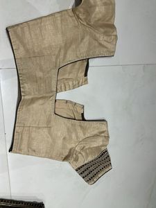 Elegant Striped Saree with Blouse Piece