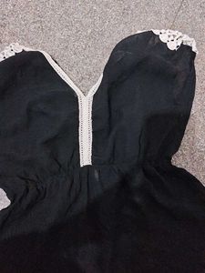Chic Black Lace Trimmed Tunic Top