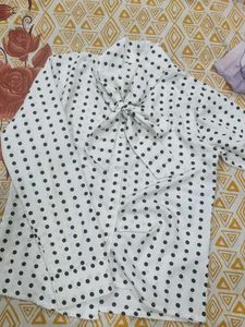 polka dot retro rheme shirt with a cute bow ,