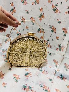 Metal Clutch Bag For Women 👛