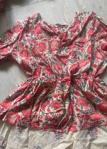 crop top & Floral Print Tiered Kurta