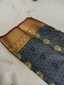 Elegant Floral Grey N Maroon Saree