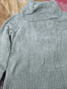 Cozy Green Chenille Turtleneck