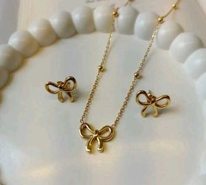 Anti Tarnish Bow Necklace & Earrings Set