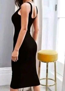 Sleek Black Bodycon Midi Dress