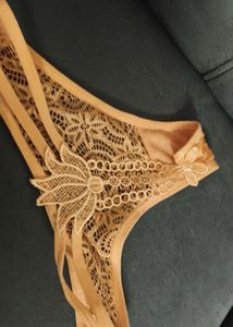 Lace cloth