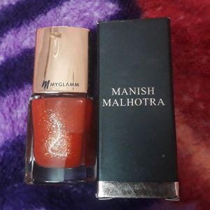 Myglamm manish Malhotra NailLacquer Scarlet Finale