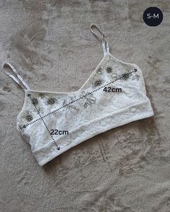 🤍 CUTE EMBELLISHED BRALETTE