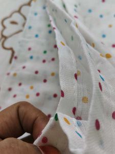 2 baby Swaddles/ muslin wrap for babies
