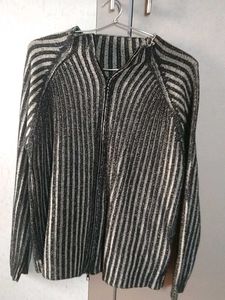 High neck full sleeved sweater