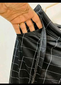 Chic Black &amp; White Checked Pants