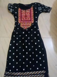 Black and white Dotted with thread work kurtii