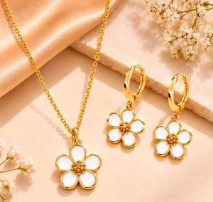Flower Pendant Necklace & Hoop Earrings Set🎀