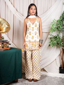 Nishorama Jamna halterneck Corset Kurti Set