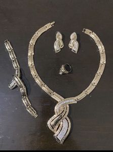 Elegant Jewelry Set