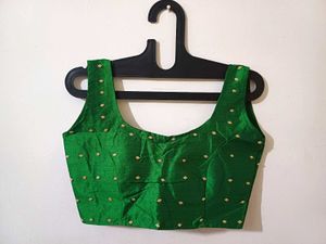 🆕️ Emerald Green Blouse (Sleeves Available)