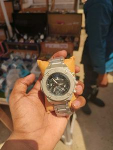 OVAL WATCH
