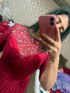 Elegant Red Embellished Gown❤️🎀🦋